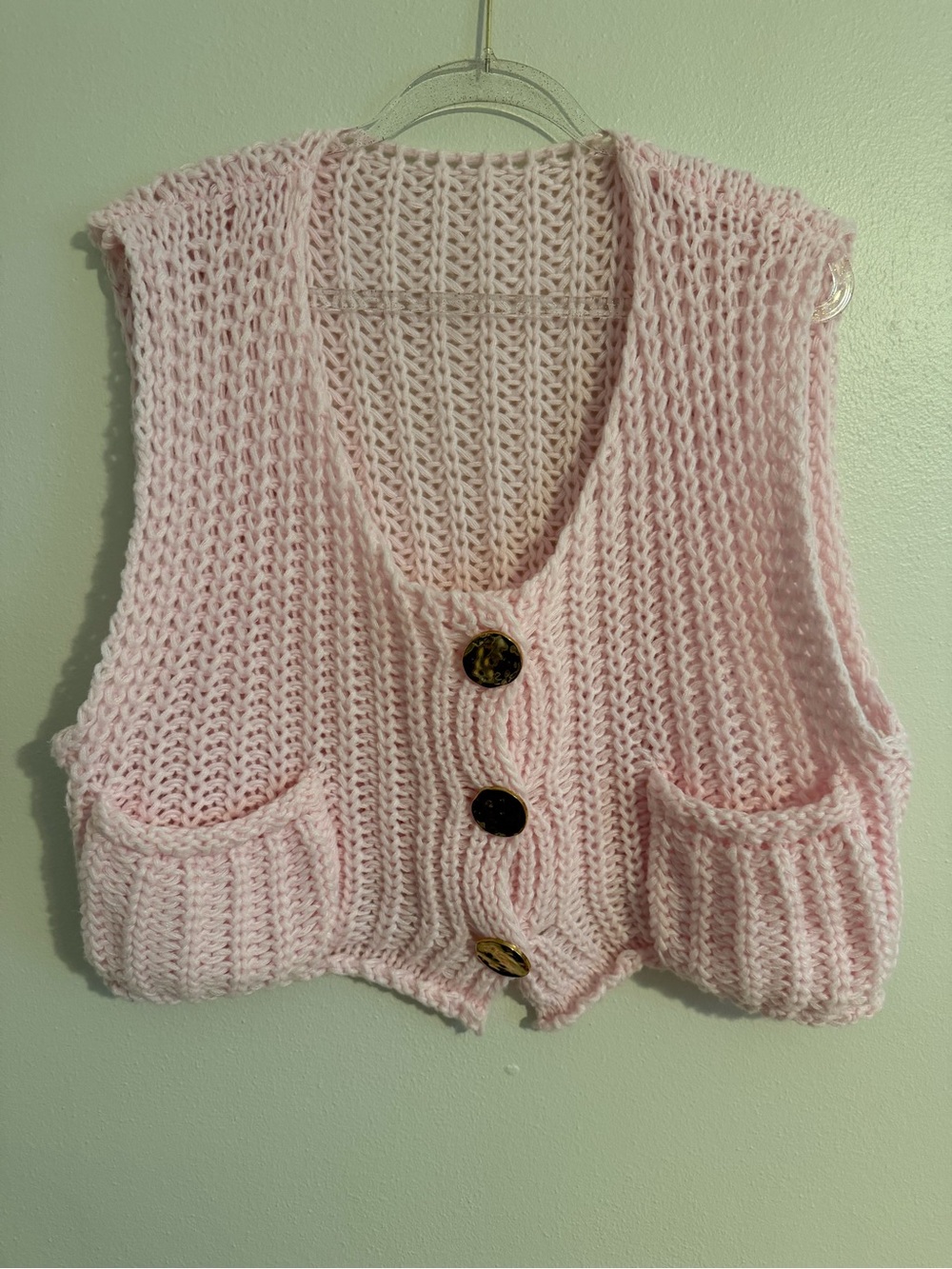 Sleeveless Chunky Knit Button-Front Sweater Vest in Light Pink